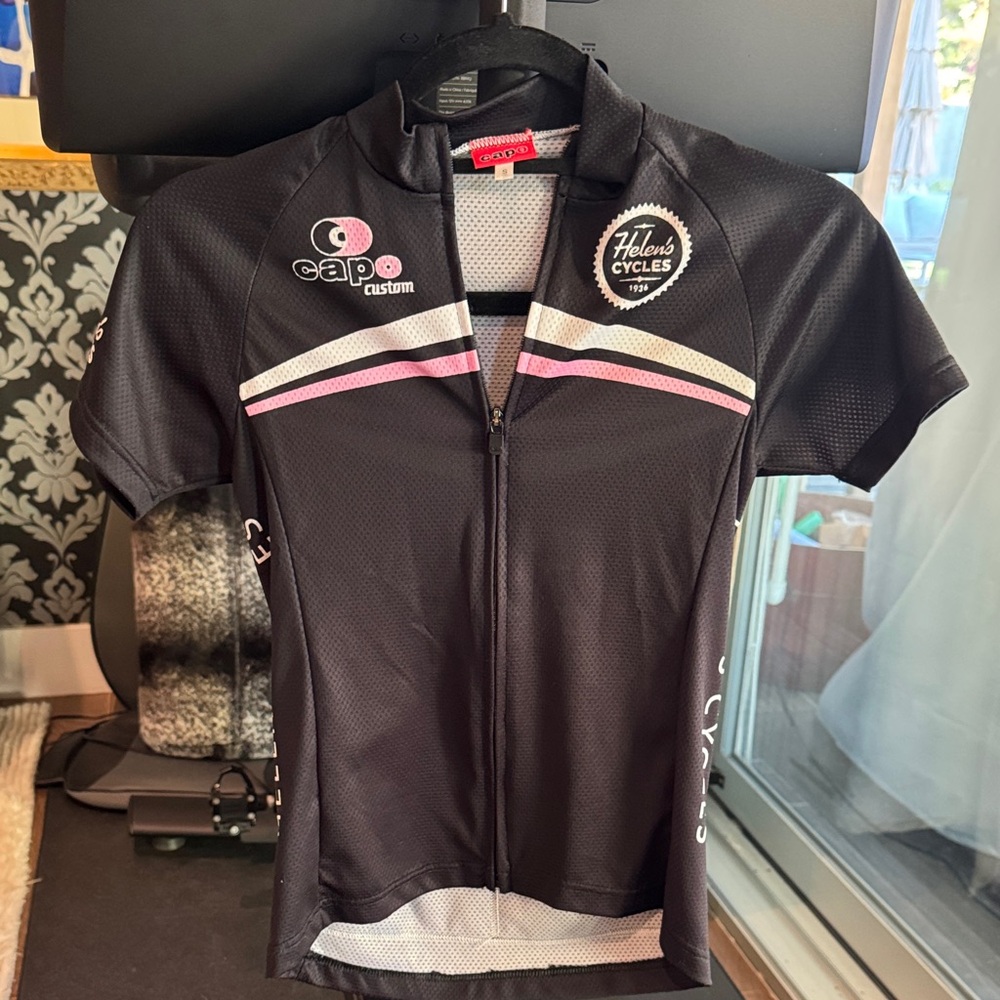 Capo Women's Black and Pink Cycling Top S